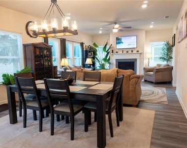 6960 Newcastle Circle - Photo Thumbnail 4