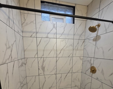 214 Franklin Street - Photo Thumbnail 13