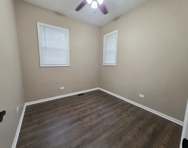 214 Franklin Street - Photo Thumbnail 12