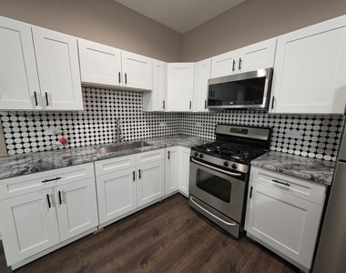 214 Franklin Street - Photo Thumbnail 5
