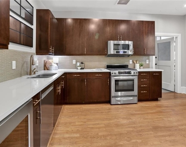 754 Juniper Street Ne - Photo Thumbnail 8
