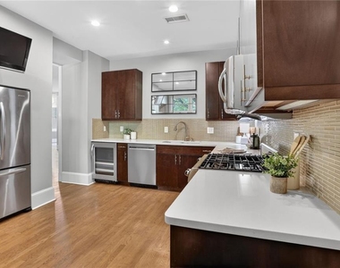 754 Juniper Street Ne - Photo Thumbnail 10