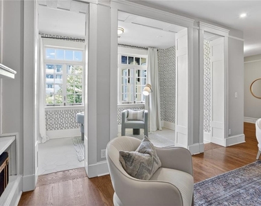 754 Juniper Street Ne - Photo Thumbnail 3