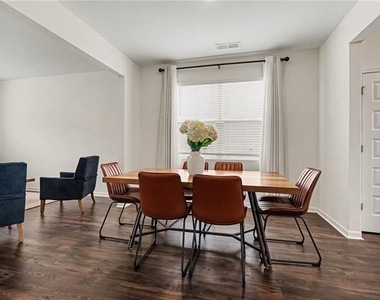 265 Daurian Drive - Photo Thumbnail 10