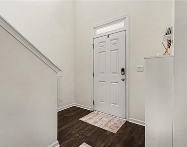 265 Daurian Drive - Photo Thumbnail 4