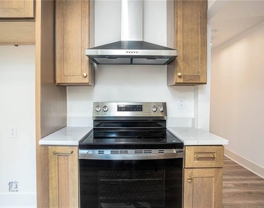 3448 Orchard Circle - Photo Thumbnail 6