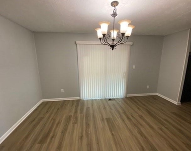 3063 Sasanqua Lane Sw - Photo Thumbnail 2