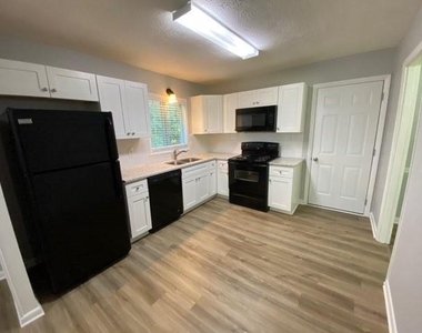 3063 Sasanqua Lane Sw - Photo Thumbnail 5