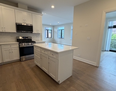 1701 W Chicago Avenue - Photo Thumbnail 8