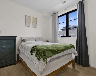 522 N Western Avenue - Photo Thumbnail 9