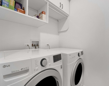 522 N Western Avenue - Photo Thumbnail 12
