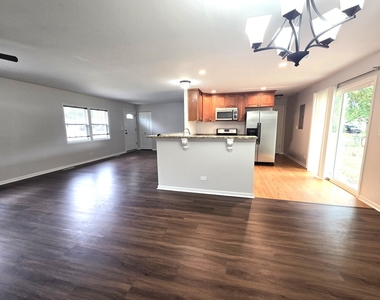 18660 W Pamela Place - Photo Thumbnail 2
