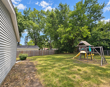 18660 W Pamela Place - Photo Thumbnail 13
