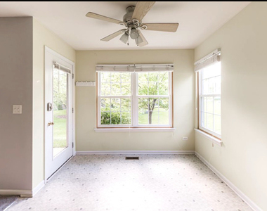 1202 N Red Oak Circle - Photo Thumbnail 5