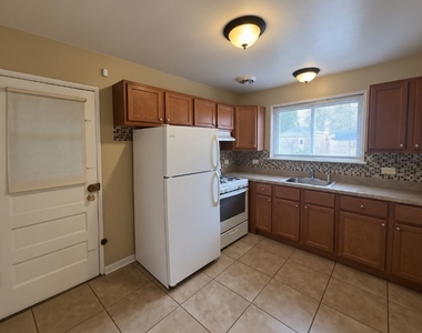 2607 W Fitch Avenue - Photo Thumbnail 4