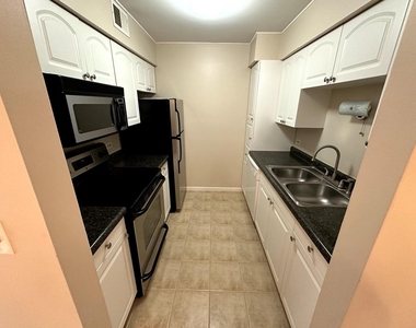 6165 Knoll Wood Road - Photo Thumbnail 2
