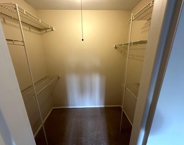 6165 Knoll Wood Road - Photo Thumbnail 6