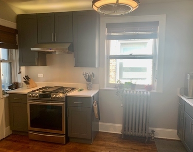 2439 W Gunnison Street - Photo Thumbnail 1