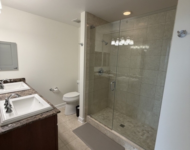 100 E 14th Street - Photo Thumbnail 18