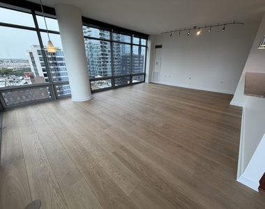 100 E 14th Street - Photo Thumbnail 4