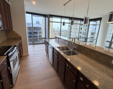 100 E 14th Street - Photo Thumbnail 11