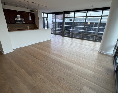 100 E 14th Street - Photo Thumbnail 6