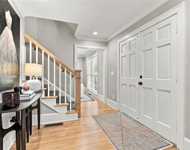 5179 Meadowlake Drive - Photo Thumbnail 3