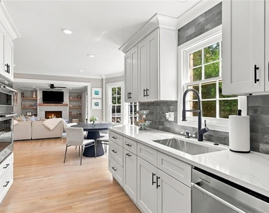 5179 Meadowlake Drive - Photo Thumbnail 10