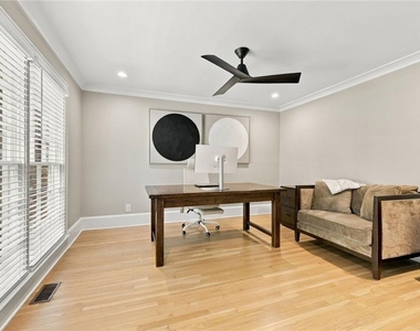 5179 Meadowlake Drive - Photo Thumbnail 4