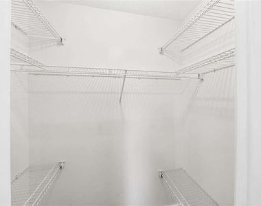 115 Northridge Drive - Photo Thumbnail 12