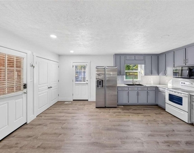 115 Northridge Drive - Photo Thumbnail 14