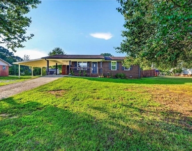 115 Northridge Drive - Photo Thumbnail 1