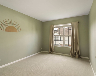 533 N Red Deer Road - Photo Thumbnail 16