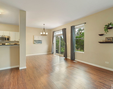 533 N Red Deer Road - Photo Thumbnail 7