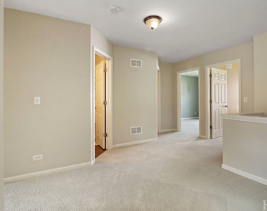 533 N Red Deer Road - Photo Thumbnail 12