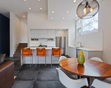 559 E 50th Street - Photo Thumbnail 5