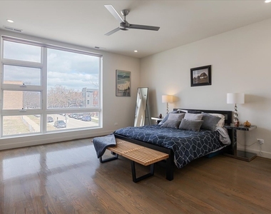 559 E 50th Street - Photo Thumbnail 17