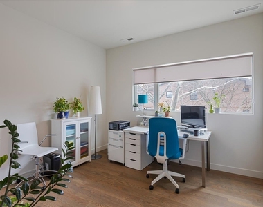 559 E 50th Street - Photo Thumbnail 22