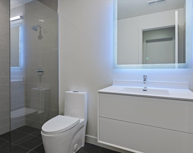 559 E 50th Street - Photo Thumbnail 32
