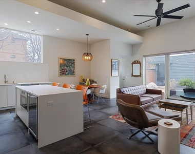 559 E 50th Street - Photo Thumbnail 3