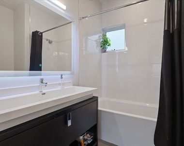 559 E 50th Street - Photo Thumbnail 26