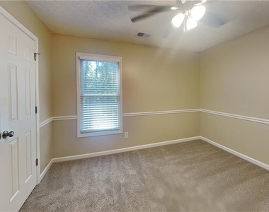 211 Mill Pointe Drive - Photo Thumbnail 11