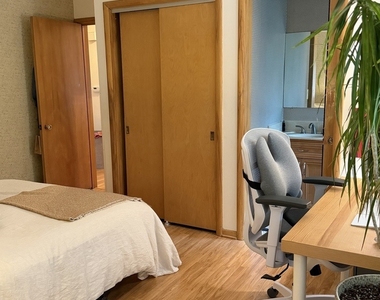 442 N Evergreen Avenue - Photo Thumbnail 10