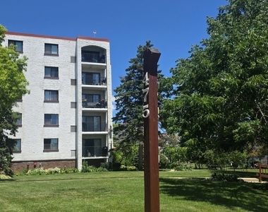 475 Plum Creek Drive - Photo Thumbnail 2