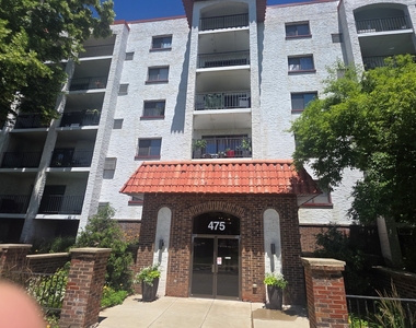 475 Plum Creek Drive - Photo Thumbnail 5