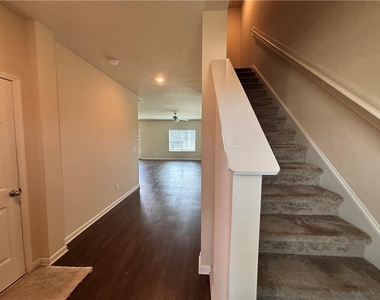 160 Innis Brook Circle - Photo Thumbnail 1
