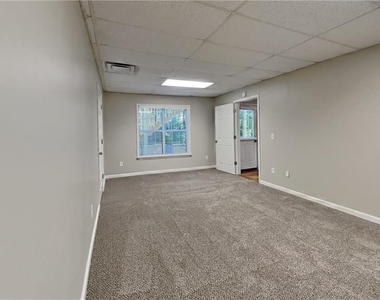 715 Welford Road - Photo Thumbnail 5