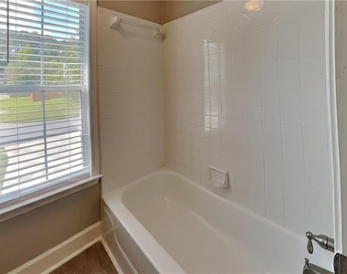 715 Welford Road - Photo Thumbnail 23