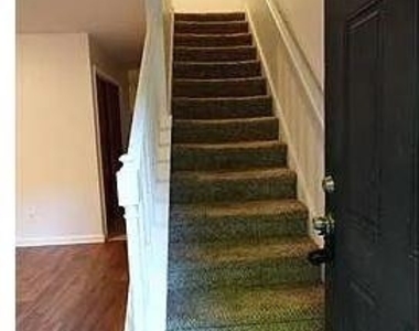 5504 Estates Court - Photo Thumbnail 1