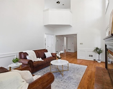 815 Kings Arms Way - Photo Thumbnail 13